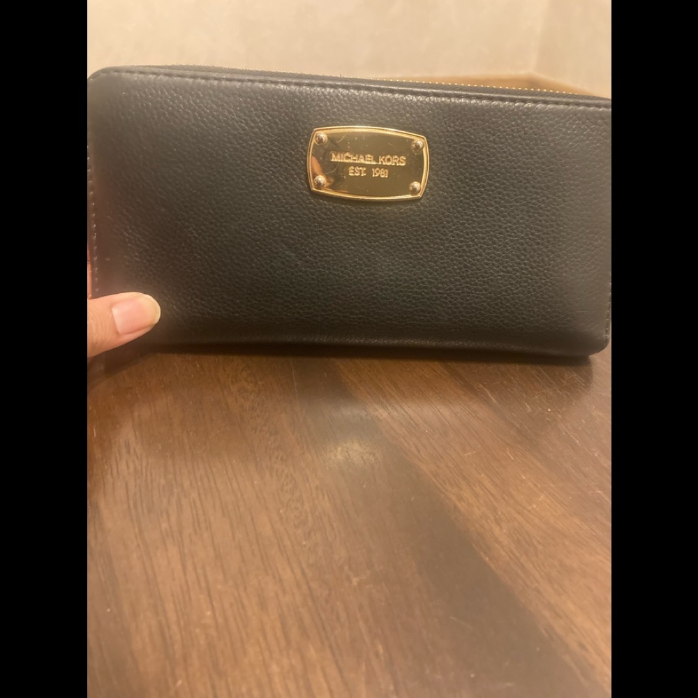 Micheal Kors wallet